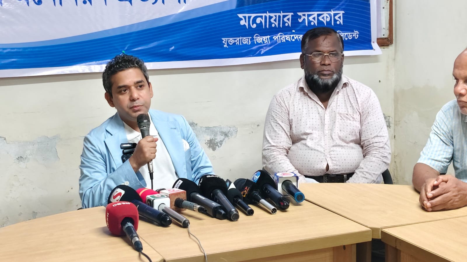 বিশ্বায়নের এই প্রতিযোগিতাপূর্ণ যুগে বাংলাদেশকে আর পিছিয়ে থাকতে দেওয়া যাবে না: মনোয়ার সরকার